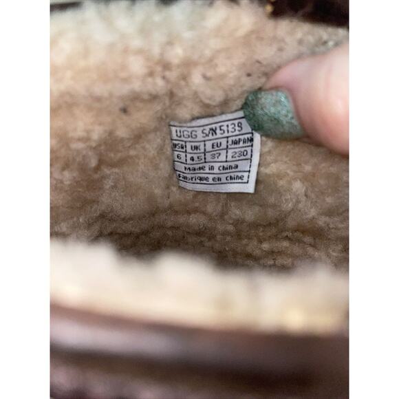 UGG Sherpa Lined Tall Brown Suede Boots Women's Shoe Size 6 - Picture 9 of 9